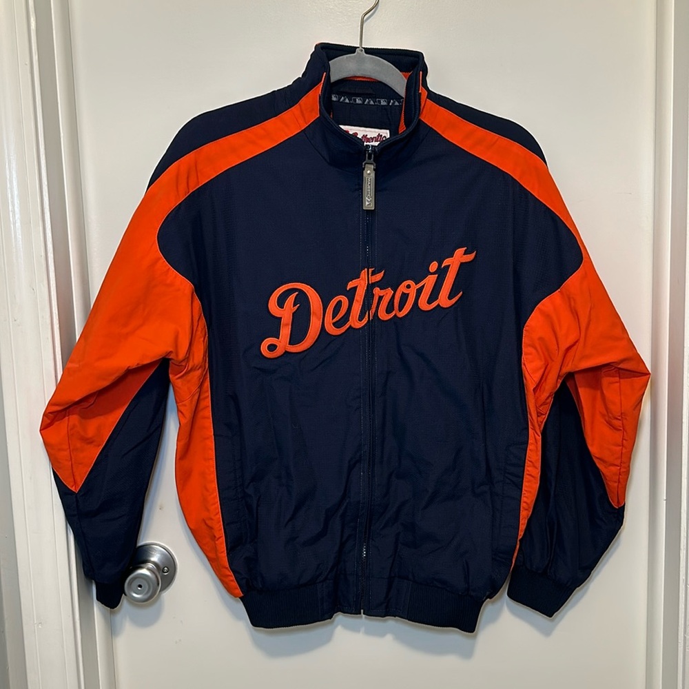 Authentic Detroit Tigers Jacket!! Perfect for baseball season!! Majestic
